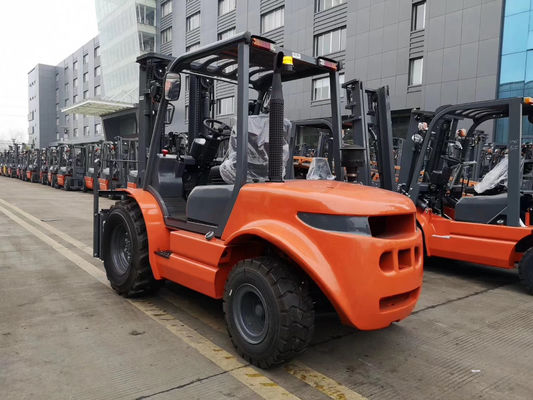 Грузоподъемник пересеченной местности 4WD