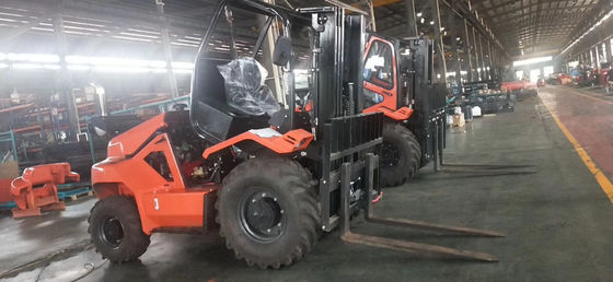 Грузоподъемник пересеченной местности 4WD
